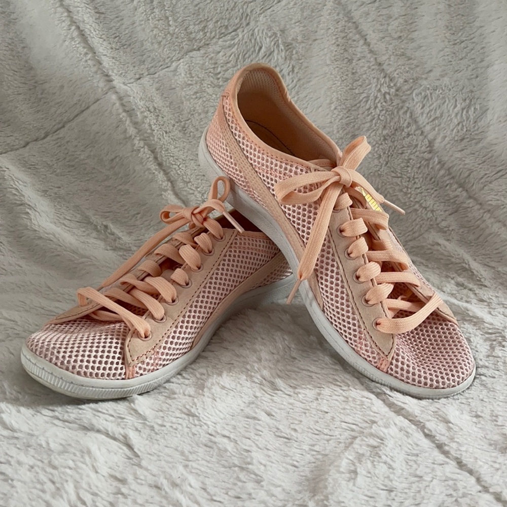 Gently used Puma running